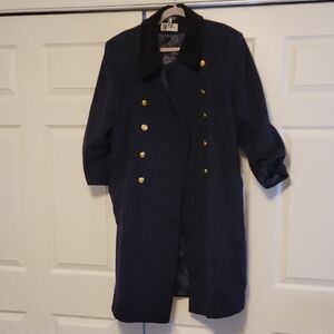 Elegant Navy Blue Trench Coat with Gold Buttons